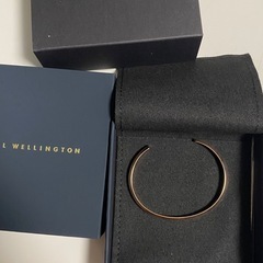 ダニエル・ウェリントンのブレスレットの画像