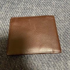 ブラウンレザー二つ折り財布の画像