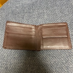 ブラウンレザー二つ折り財布の画像