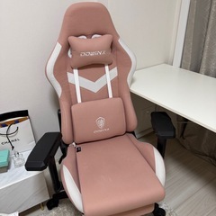 ゲーミングチェアの画像