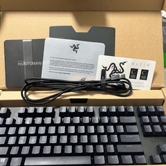 Razer ゲーミングキーボード Huntsman Tournament Edition Linear Optical Switch の画像
