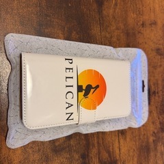 ✨iPhone15Proスマホケース✨ペリカン柄✨ホワイト❕新品‼️の画像