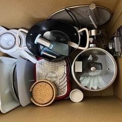 (お話し中)キッチン用品段ボールごとの画像