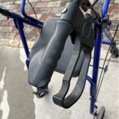 青色 合成皮革座面 歩行器の画像