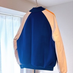 adidas originals ボンバージャケット ブルー×ホワイトの画像