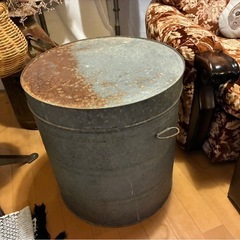 ブリキ缶　2の画像