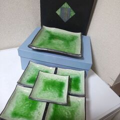 有田焼　翔川窯　緑釉貫入　　四方反り返り大角皿１客　小角皿５客　計６客の画像