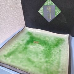 有田焼　翔川窯　緑釉貫入　　四方反り返り大角皿１客　小角皿５客　計６客の画像