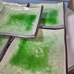 有田焼　翔川窯　緑釉貫入　　四方反り返り大角皿１客　小角皿５客　計６客の画像