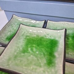 有田焼　翔川窯　緑釉貫入　　四方反り返り大角皿１客　小角皿５客　計６客の画像