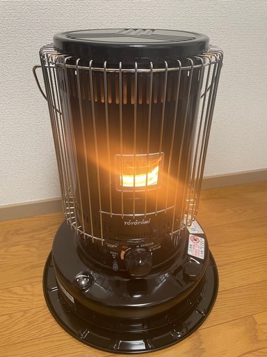 【トヨトミ】対流形 石油ストーブ 高火力 遠赤外線 KS-67H(B) ブラック 日本製 木造（戸建）17畳まで（28.0㎡）コンクリ