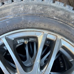 175/70R14, ブリヂストン,2011年,4本,アルミセットの画像