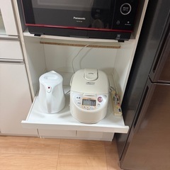 ニトリ　食器棚（右）ホワイトの画像