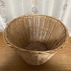 木のバスケットの画像