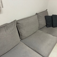 ソファー　グレー　カウチソファーの画像