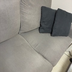 ソファー　グレー　カウチソファーの画像