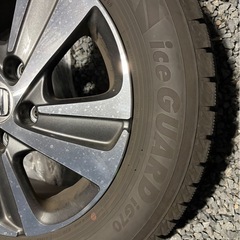 スタッドレスタイヤの画像