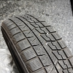 スタッドレスタイヤの画像