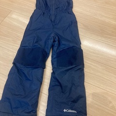 《Columbia リバーシブル　スノージャンプ》 雪遊びスキーウェア120cmの画像