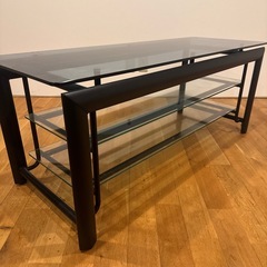 ガラステーブルの画像