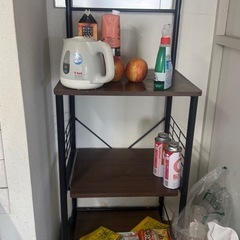 電子レンジ収納・無料に
取りに来てくださいの画像