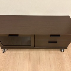 テレビボードの画像
