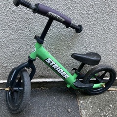 ストライダー🔴黄緑　黄色の出品もありますの画像