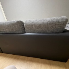 【明日(12/22)の昼12時00分頃引き取り可能の方のみ！安価でお譲りします。】LOWYA ロウヤ 3人掛けソファの画像