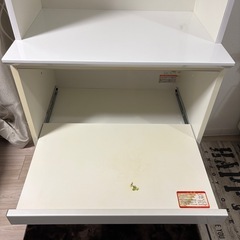 キッチン収納キャビネットの画像