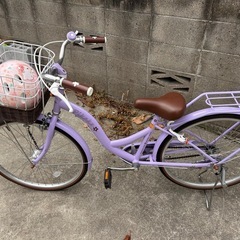 子供自転車24インチ　キティちゃんのヘルメット付きですの画像