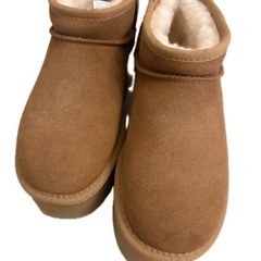 アグ　UGG ムートンブーツ　ウルトラミニの画像