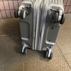 Coleman🔴超軽食スーツケース55.35.25センチの画像