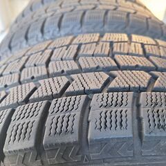 取引中　スタッドレスタイヤ(ホイール付)の画像