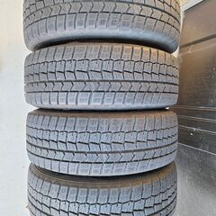 取引中　スタッドレスタイヤ(ホイール付)の画像