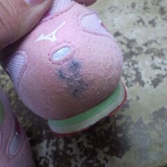 ミズノ　キッズシューズ　　サイズ14.5㎝　踵の上　名前あとあります。 の画像