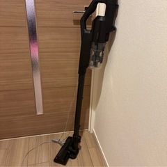 コードレスクリーナー　掃除機　の画像