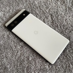 Google Pixel 6a SIMフリー 有機ELディスプレイ 6GB 128GB チョーク 保護フィルム装着済み スマホケース付属の画像