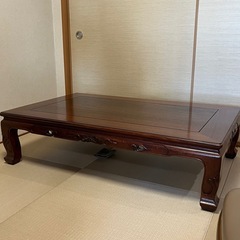 座卓・重厚な彫刻入りローテーブル・リビングテーブル・ちゃぶ台の画像