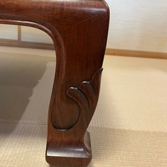 座卓・重厚な彫刻入りローテーブル・リビングテーブル・ちゃぶ台の画像