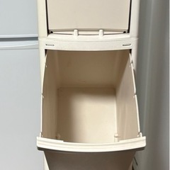 ゴミ箱の画像