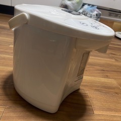 2.2L 電気ポット ホワイト 温度設定可　(中古品)の画像