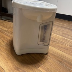 2.2L 電気ポット ホワイト 温度設定可　(中古品)の画像