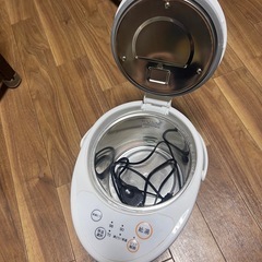 2.2L 電気ポット ホワイト 温度設定可　(中古品)の画像