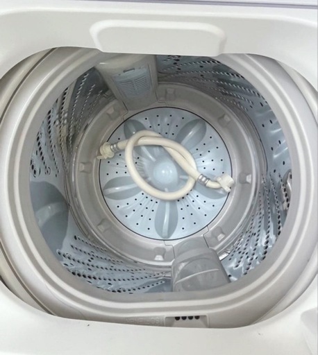  (送料無料) 2023年 極美品 洗濯機 5.5kg 1年使用 洗濯板式のステンレス槽 立体シャワー水流 ③