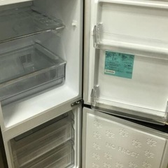 冷蔵庫【配達無料お届け設置出来ます💫都内近郊🚚】Haiel世界シェア1位✨148ℓ容量✨自動霜取り機能付き❄️除菌クリーニング済の極美品✨他にも冷蔵庫.洗濯機.電子レンジ.オーブン電子レンジ.炊飯器.テーブル&椅子.机&チェアー.ベット&マットレス.ドレッサーなど多種多様な美品が有ります✨お気軽にお問い合わせ下さい💫の画像