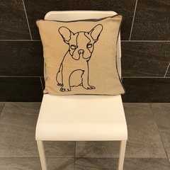 フレンチブルドッグの可愛いクッションカバー+クッションの画像