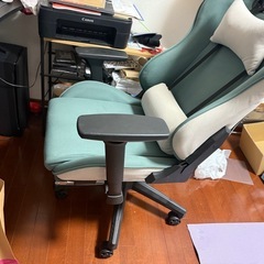 オフィスチェア
の画像