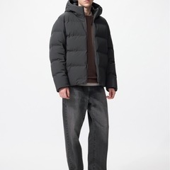 ユニクロ シームレスダウンMサイズの画像