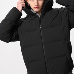 ユニクロ シームレスダウンMサイズの画像