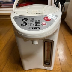 電気ポットの画像